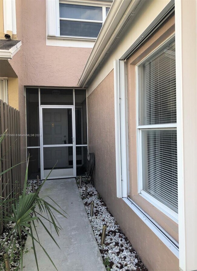 Foto del edificio - 12324 NW 14th St