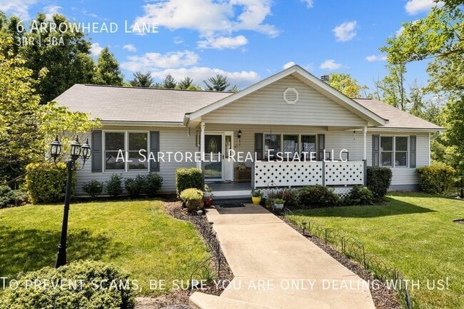 Building Photo - Beautifully Furnished home on a quiet dead...