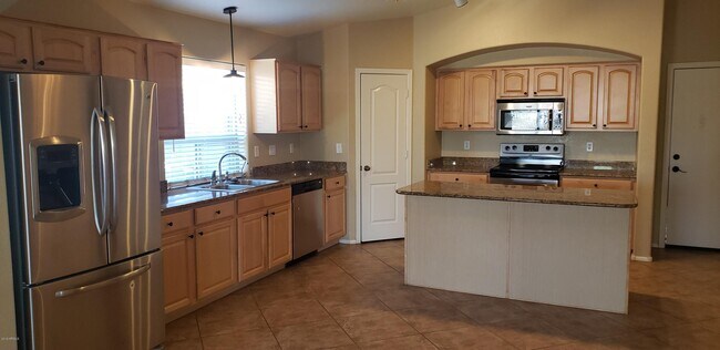 Building Photo - 21622 Dietz Dr