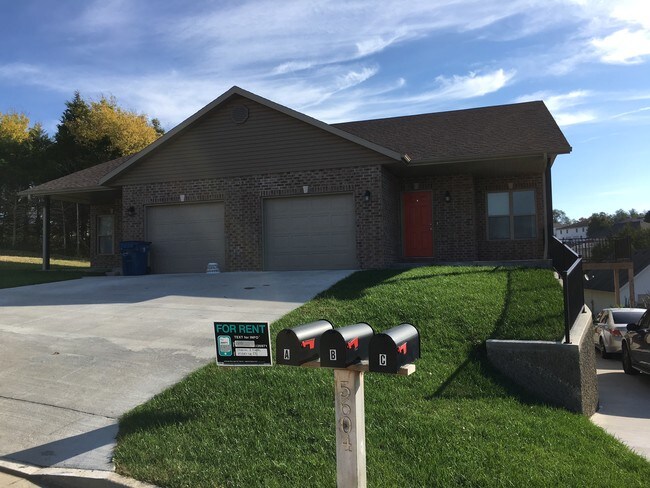 Foto del edificio - 5604 Deer Valley Dr