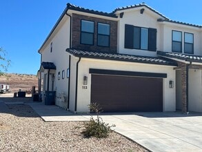 Building Photo - 1055 W Province Way