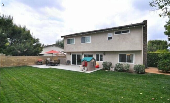 Foto del edificio - 2374 San Joaquin Ct