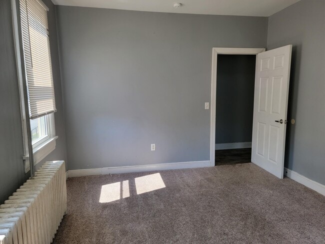 Building Photo - 205 W Carpenter Ave