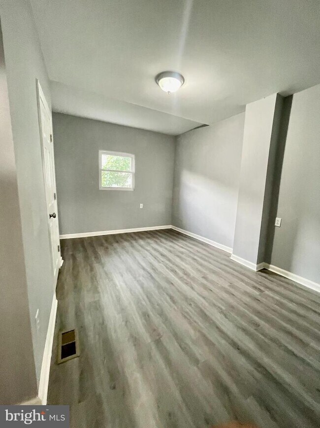 Foto del edificio - 337 N Robinson St