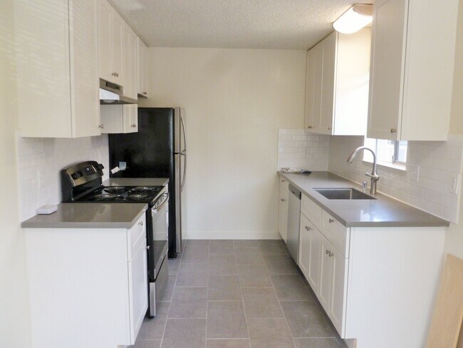 Building Photo - 124 Lorton Ave