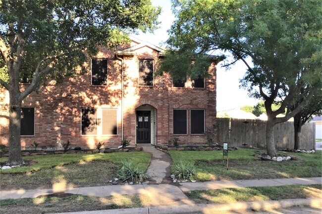 Building Photo - 1406 Plateau Dr