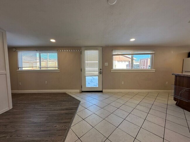 Foto del edificio - 3035 1/2 W 64th Ave