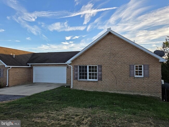 Building Photo - 50-C3 Courtney Cir