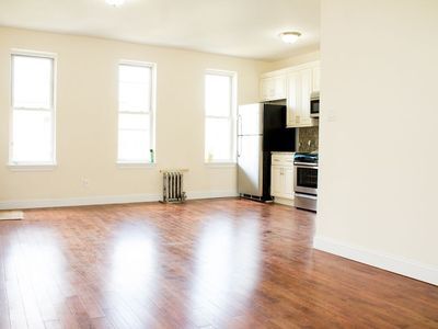 kitchen /dining - 47 Apollo St