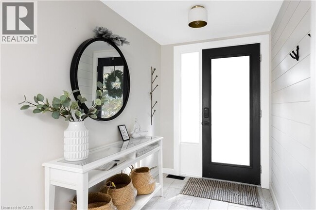 Building Photo - 2872 Muskoka District Road 118 West