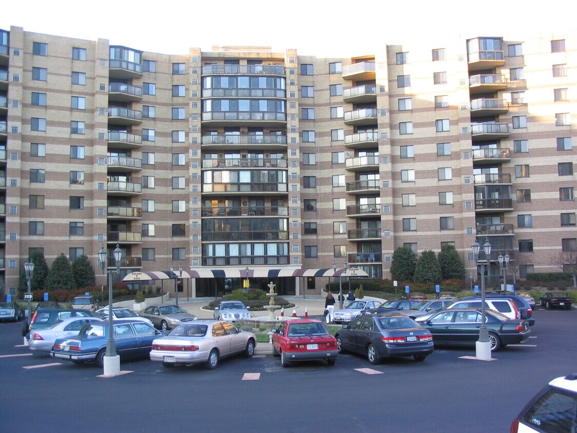 8380 Greensboro Dr Unit 103, McLean, VA 22102 Condo for Rent in McLean, VA