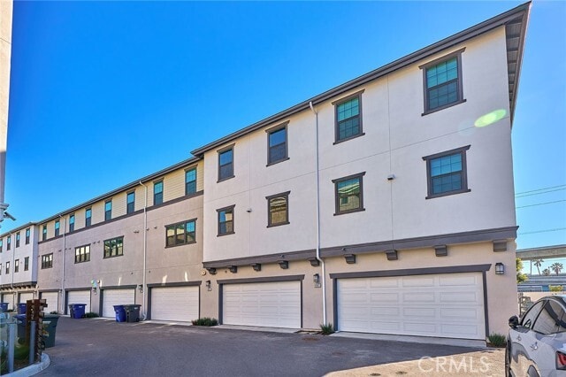 Building Photo - 8883 Orangethorpe Ave