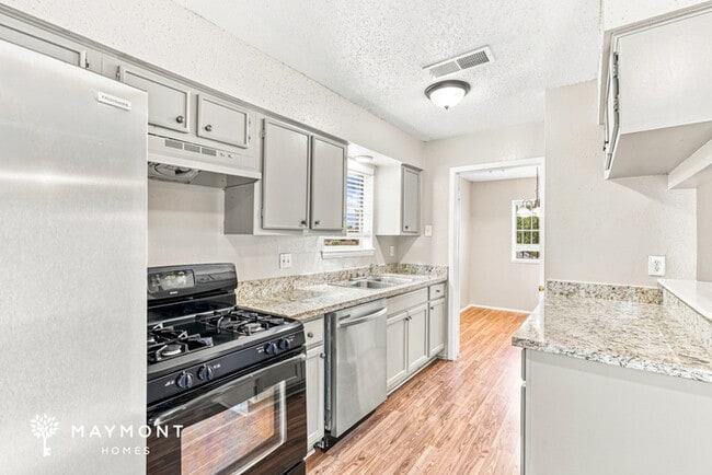 Building Photo - 11750 Murr Way