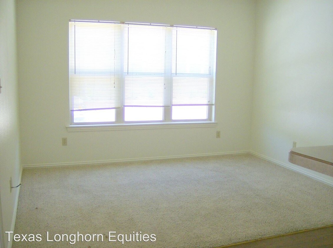 Building Photo - 2 br, 2 bath Apartment - 224 S. Line #101