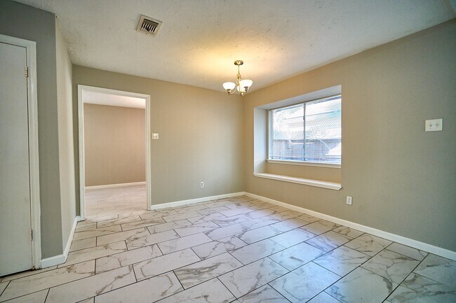 Foto del edificio - 2314 Pebbledowne Cir