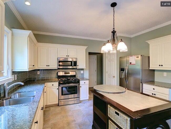 Foto del edificio - 7320 Carriage Creek Rd