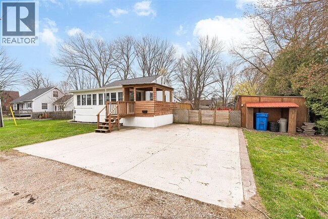 Building Photo - 1069 Cherry Ave