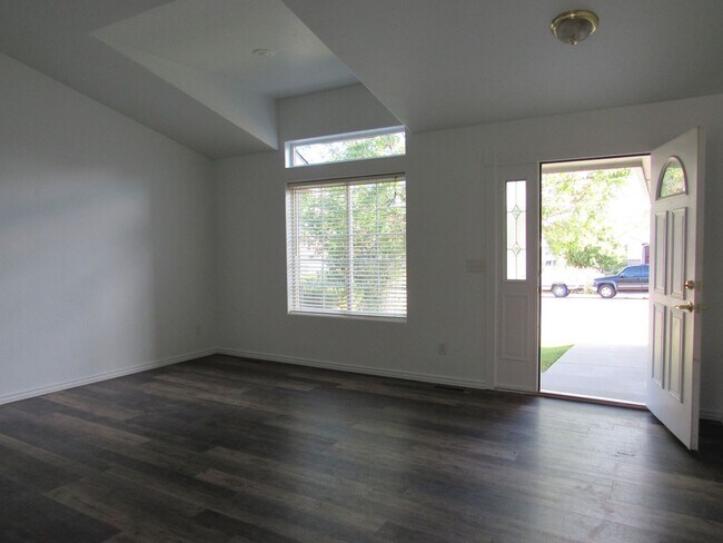 Foto del edificio - Gorgeous! Spacious Westside Home