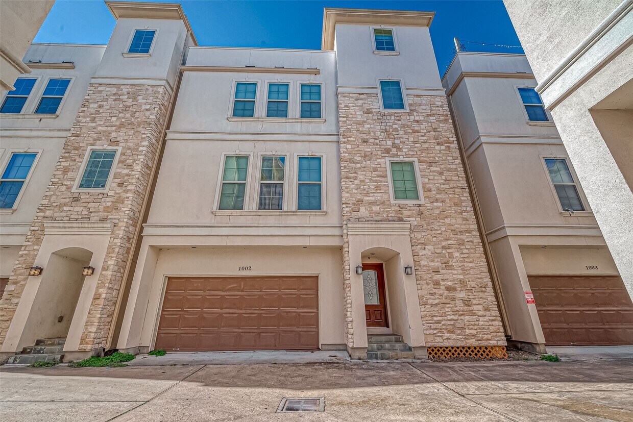 Foto principal - 5226 Kiam St