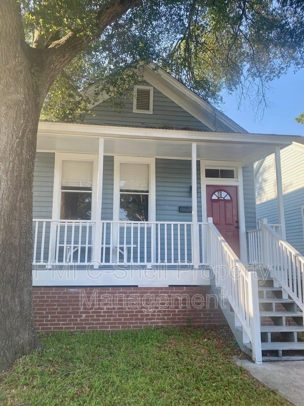 Building Photo - 808 E Belmont St