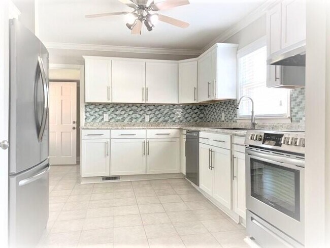 Foto del edificio - 1425 Carthage St, Sanford, NC 27330