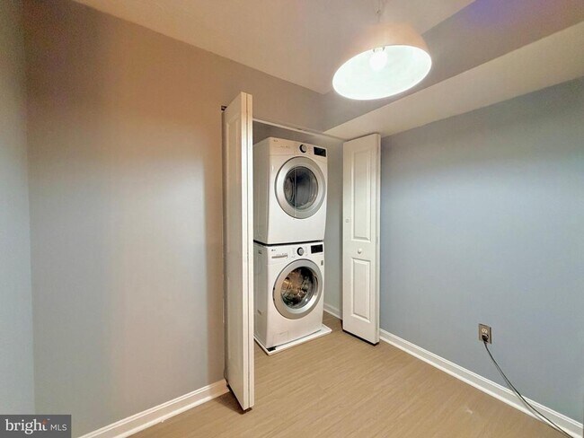 Building Photo - 4880 Dorsey Hall Dr