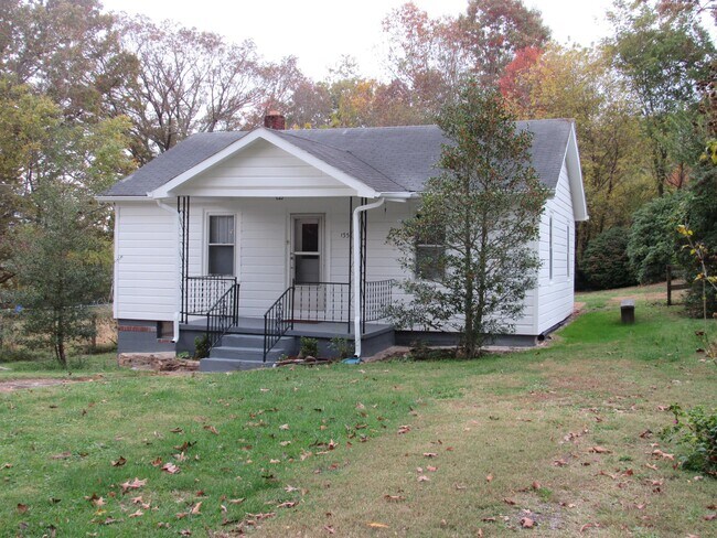 Building Photo - 155 Woodland Dr
