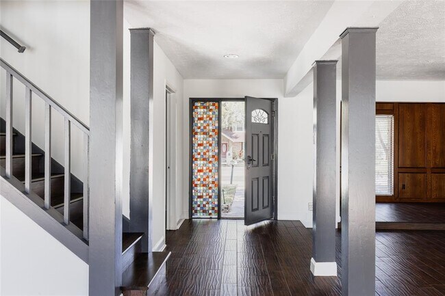 Foto del edificio - 1210 Westgreen Blvd