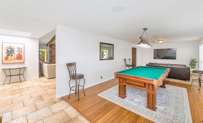Building Photo - 4 br, 2.5 bath House - 1891 E. Lodge Dr