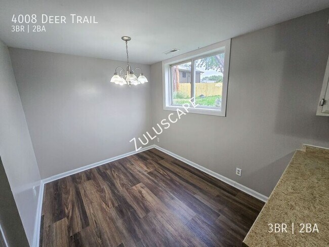 Foto del edificio - 4008 Deer Trail