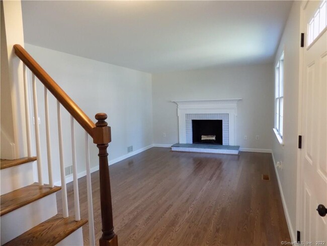 Building Photo - 102 Wetherell St