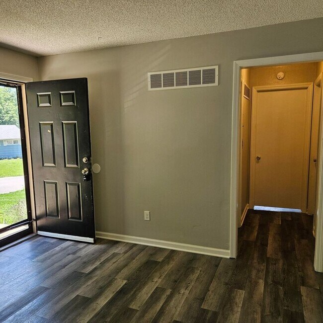 Foto del edificio - 7406 Elm Ave