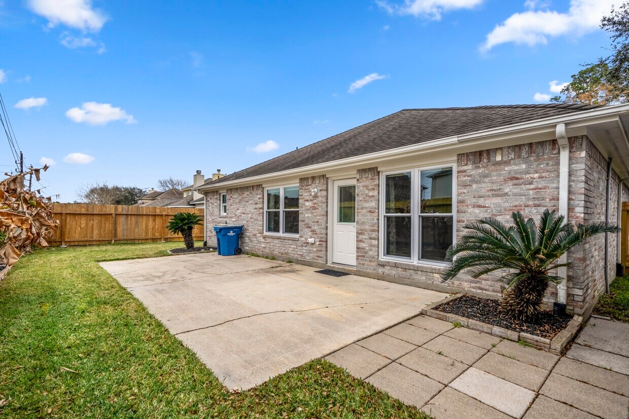 Building Photo - 2923 Goldspring Ln