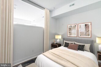 Building Photo - 813 N Broad St