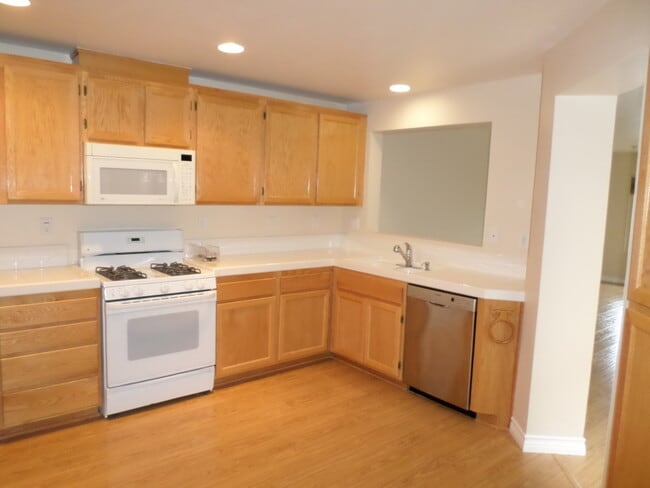 Building Photo - 5005 Golondrina Way