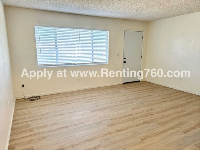 Building Photo - Newly Remodeled 2 Bedroom 1 bathroom Home!