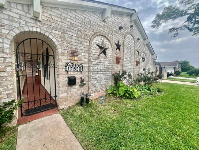 Foto del edificio - 11538 Neff St