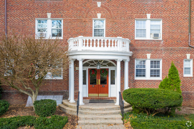 Building Photo - Mermont Apartments