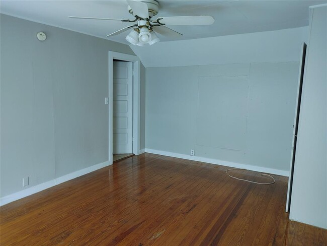 Building Photo - 3425 Southmore Blvd