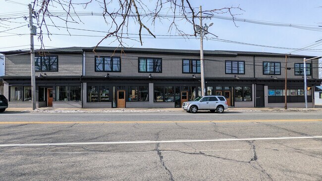 Foto del edificio - 273 Bullocks Point Ave