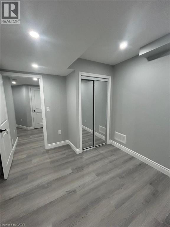 Photo du bâtiment - 228 Three Wood Dr