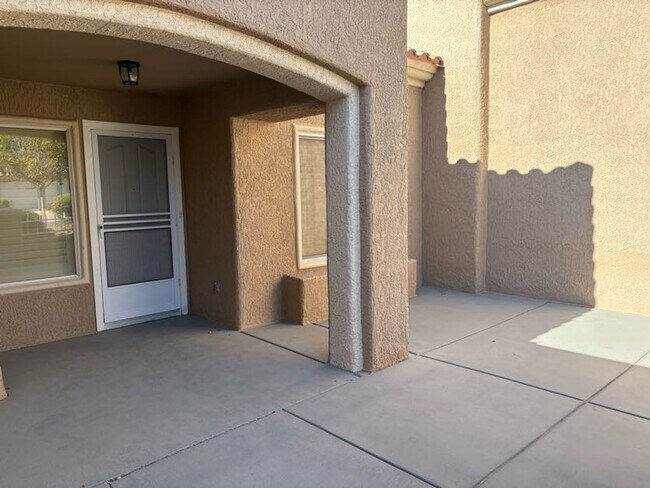 Building Photo - Charming Sun City Summerlin Townhome