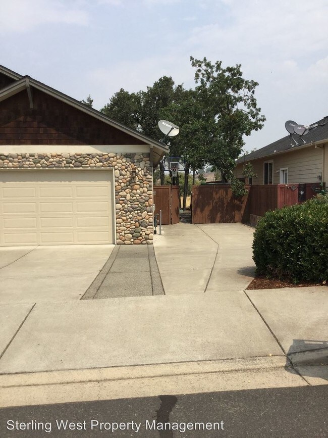 Building Photo - 4 br, 2 bath House - 1247 Poppy Ridge