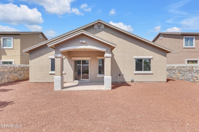 Building Photo - 14350 N Cave Dr