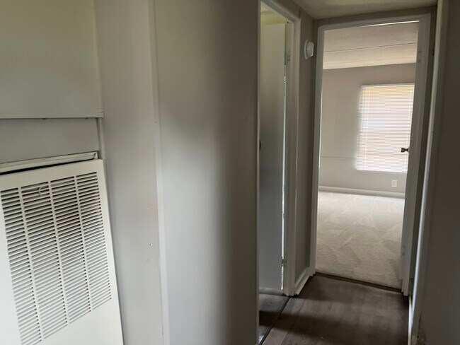 Foto del edificio - 207 Heath Rd