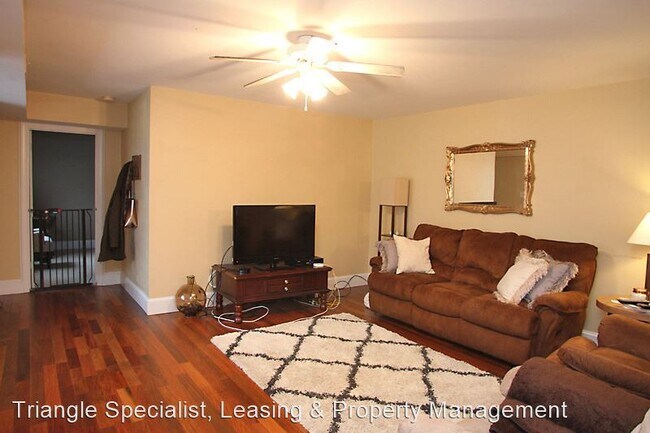 Building Photo - 2 br, 2 bath House - 2206 Stafford Ave #201