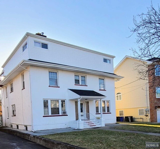 Building Photo - 514 2nd
