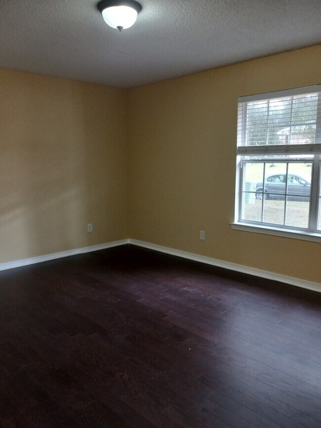 Building Photo - New flooring and roof located close to NAS!