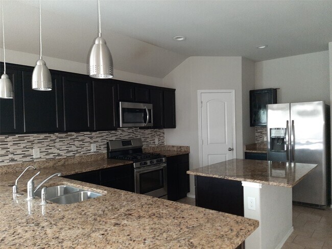 Foto del edificio - 23614 Water Hickory Dr