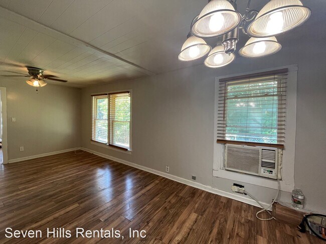 Foto del edificio - 4 br, 1 bath House - 1506 Cave Spring Road